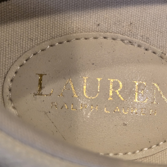Lauren Ralph Lauren slip on shos sneakers in a women's size 7.5. EUC - Picture 10 of 14